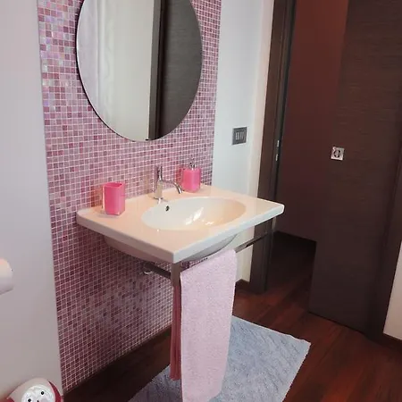 Ross House Фермо